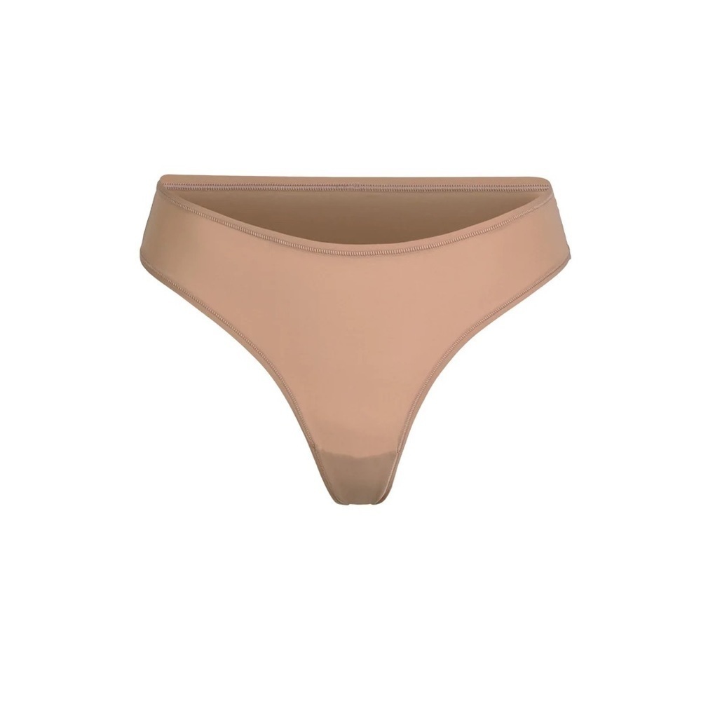 SKIMS Sienna Fits Everybody Thong SZ. M​​​​​​​​​​